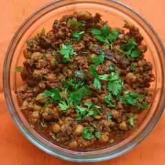 A picture of Mung Bean and Kabuli Chana (Dry Side Dish).