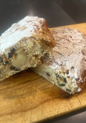 A picture of Stollen - Christmas perfect Treat :).