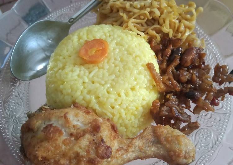 Nasi kuning rice coocker simple enak