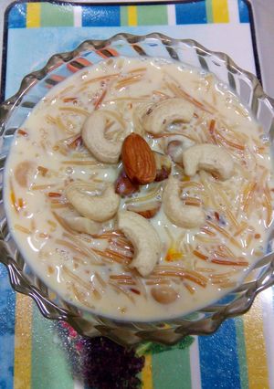 A picture of Vermicelli kheer.