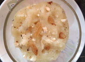 A picture of Suji ka halwa.