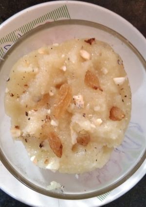 A picture of Suji ka halwa.