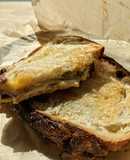 Cheesy toastie with anchovies