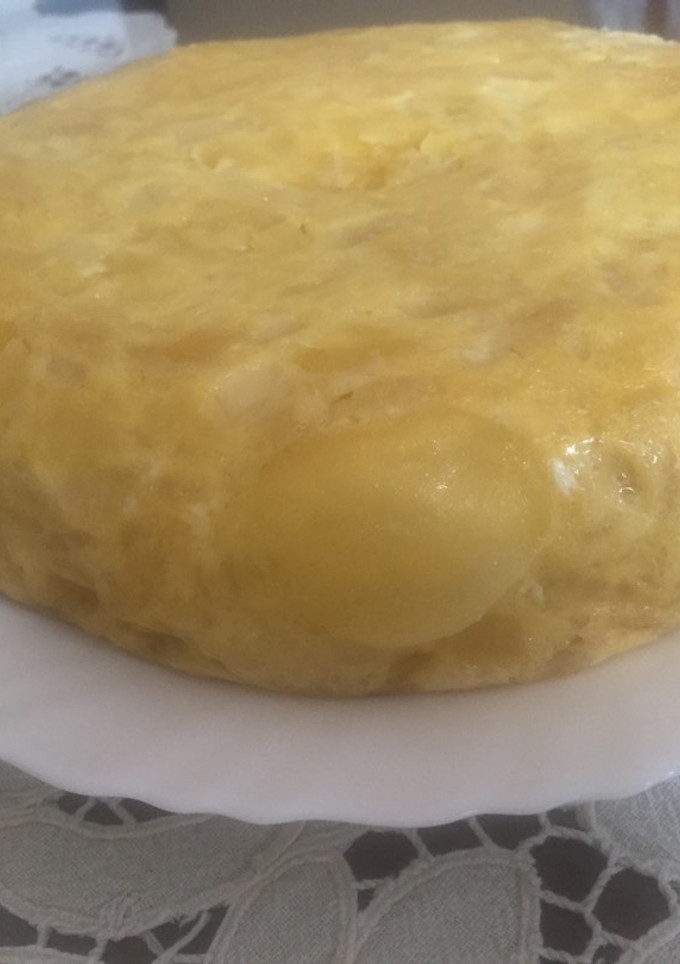 Una foto de Tortilla de patatas y cebolla