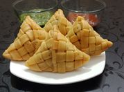 A picture of corn samosa