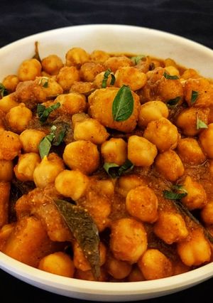 A picture of Chana and Potato Masala.