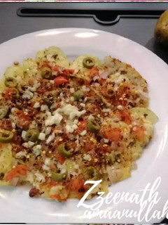 A picture of Chipzza/ Potato Chips Pizza.