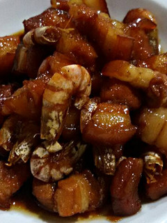 Hình của món Tôm đất rang với thịt ba chỉ.