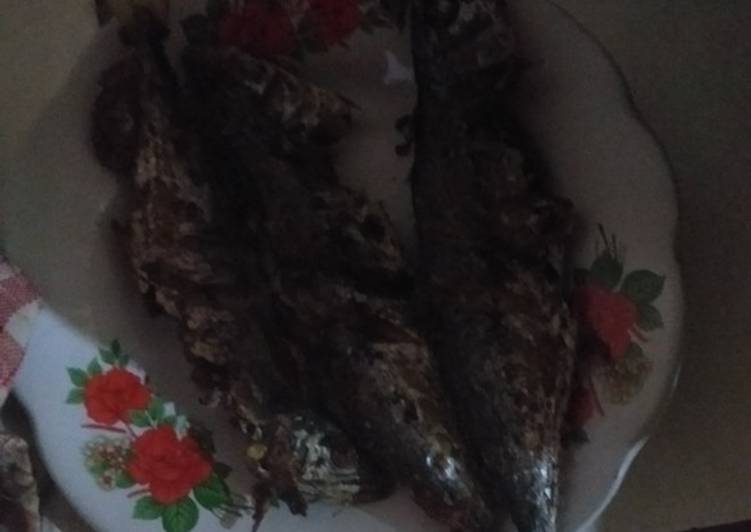 Ikan tengiri bumbu balado goreng