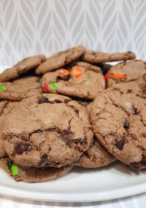 Una foto de Galletitas con chips de chocolate y rocklets 🍪