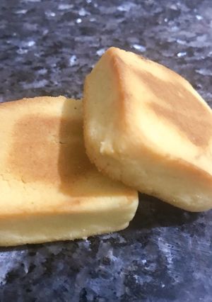 A picture of Pineapple Cakes.