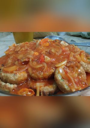 Foto resep Fried Egg with the spicy tomato juice shower