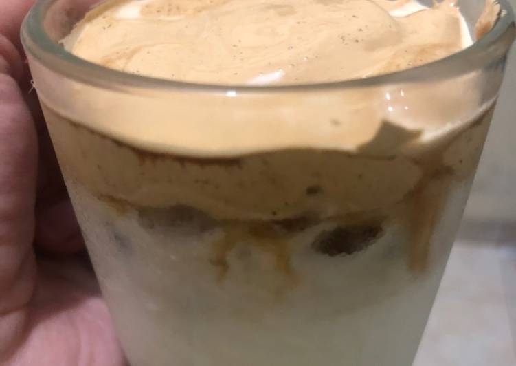 Cara Gampang Menyiapkan Dalgona Coffee made by klen😍 yang Sempurna