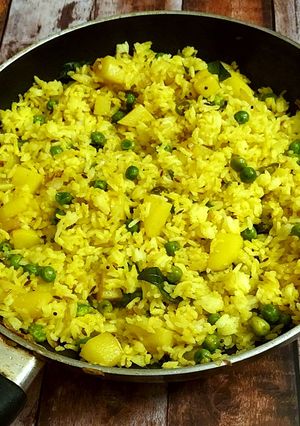 A picture of Pea & Lemon Pulao.
