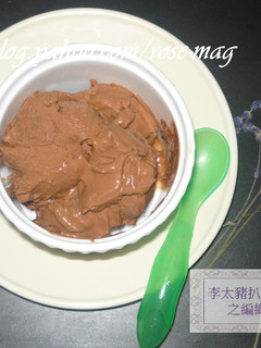 簡易朱古力雪糕(不用雪糕機及生蛋) 的食譜成品照片