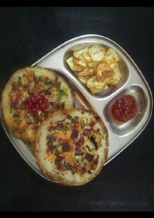 A picture of Rava uttapam.