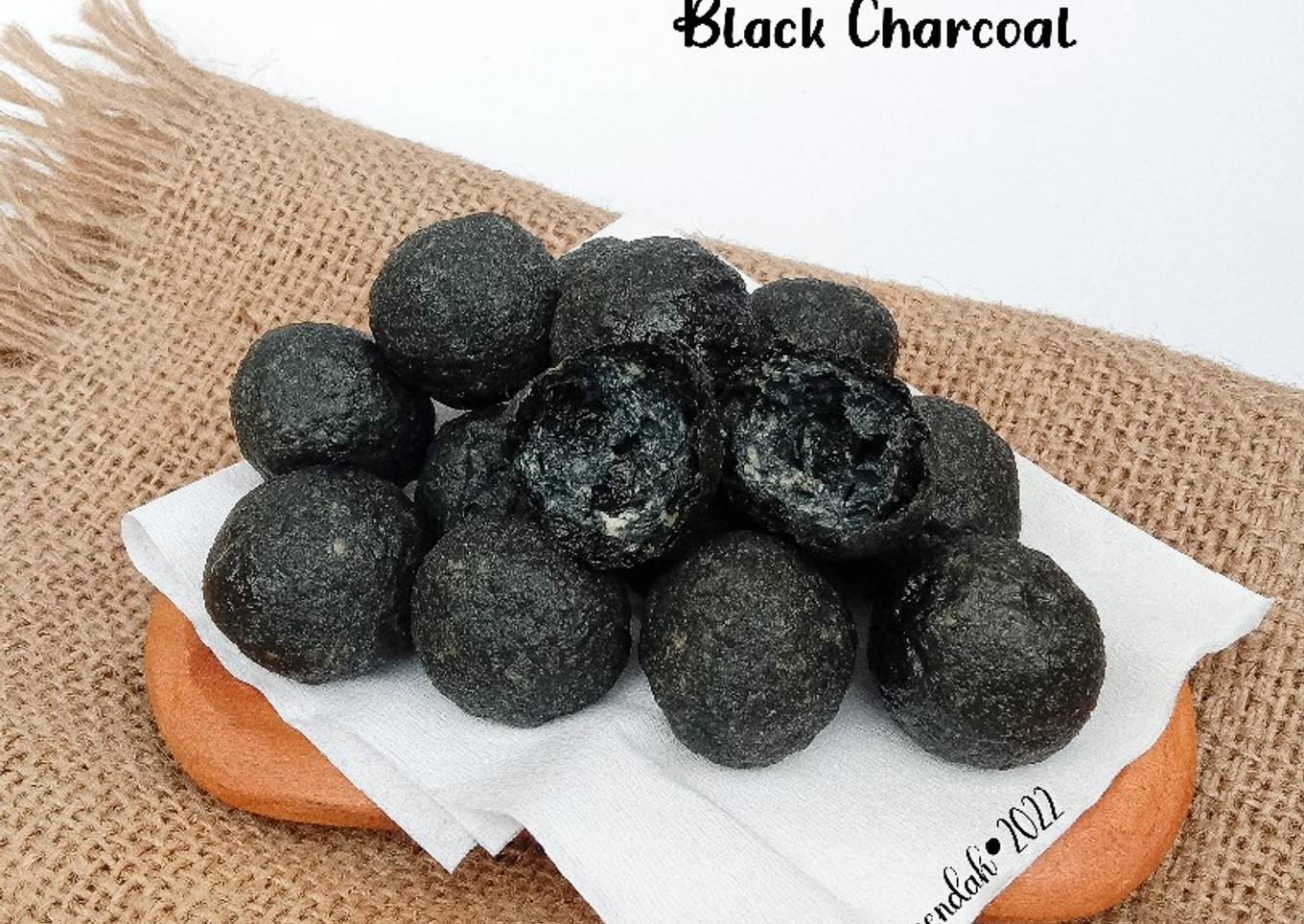 Tahu Bulat Black Charcoal