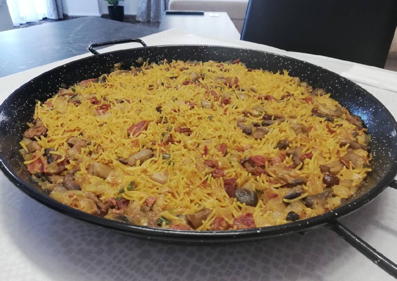 Fideuà de pato y setas 🍄