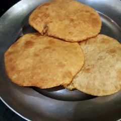 A picture of Kachori.