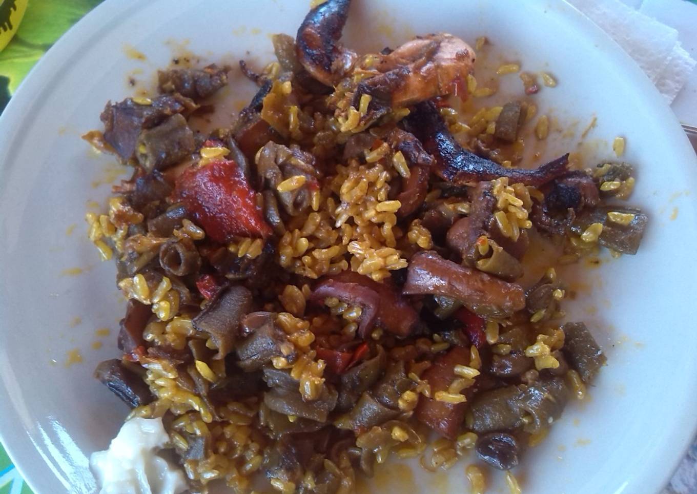 Paella de habas y gambas