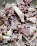 肉末菇菇拌炒十穀飯