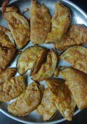 A picture of Brinjal pakoda.