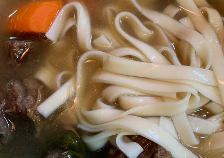 家常牛肉麵
