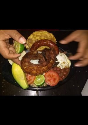 Una foto de Bandeja paisa