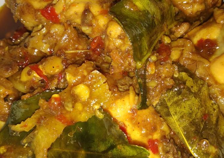Resep Ayam bumbu ingkung yang Lezat