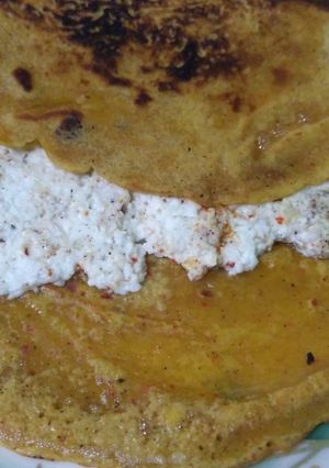 बेसन का चीला (besan ka cheela recipe in Hindi) रेसिपी मुख्य फोटो