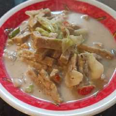 A picture of Tempe santan.