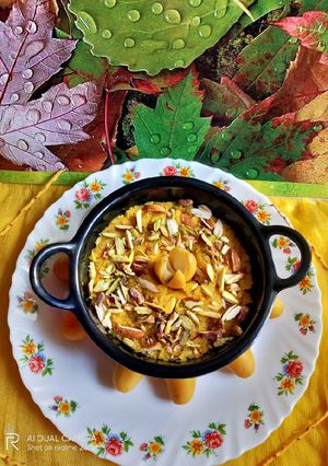 પીળી ખજૂર નો હલવો (Yellow Khajoor Halwa Recipe In Gujarati) રેસીપી મુખ્ય ફોટો