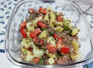 Una foto de Ensalada de lentejas (hierro y fibras para una dieta saludable