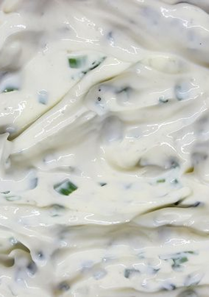 Una foto de Dip de queso crema y ciboulette (o verdeo)