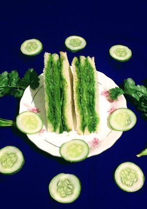 A picture of Green Sandwich.