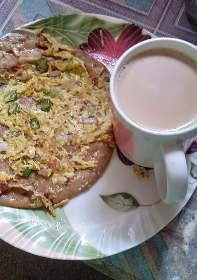 A picture of Anday Wala pratha.