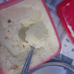 A picture of Custard ice cream.