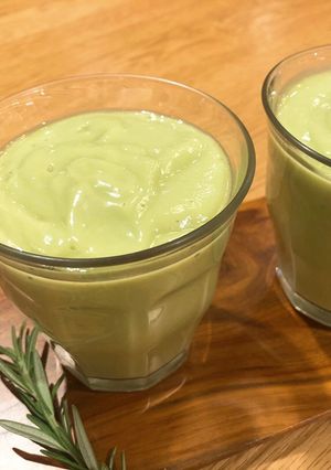A picture of Avocado Almond Milk Smoothie.