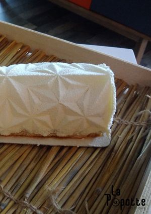 Une photo de Bûche citron meringuée