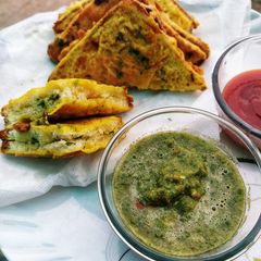 Bread pakoda A picture of Bread pakoda.