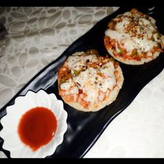 A picture of Idli pizza  tasty and healthy.