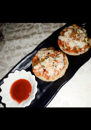 A picture of Idli pizza  tasty and healthy.
