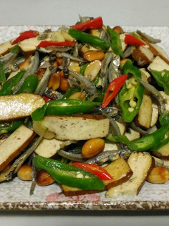 丁香花生豆干小魚乾 的食譜成品照片