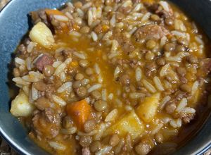 Una foto de Guiso de Arroz y Lentejas
