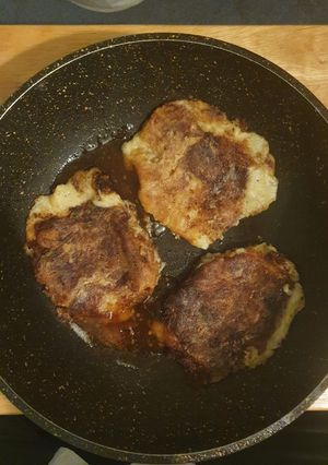 A picture of Cheese and Onion Potato cakes.