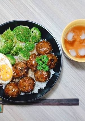 Hình của món Bò băm viên sốt teriyaki.