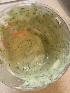 Una foto de Dip de albahaca