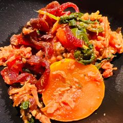 A picture of String Beets with Veggies.