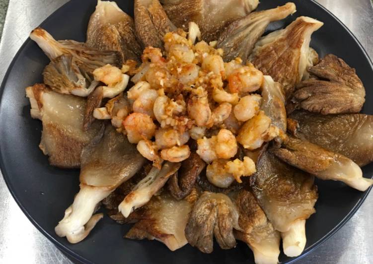 Setas con gambas al ajillo