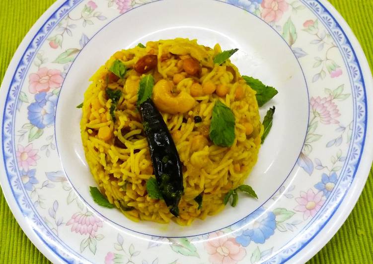 Simple Way to Prepare Favorite Chanadal Khichdi